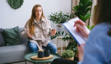 female-teenager-talking-to-therapist